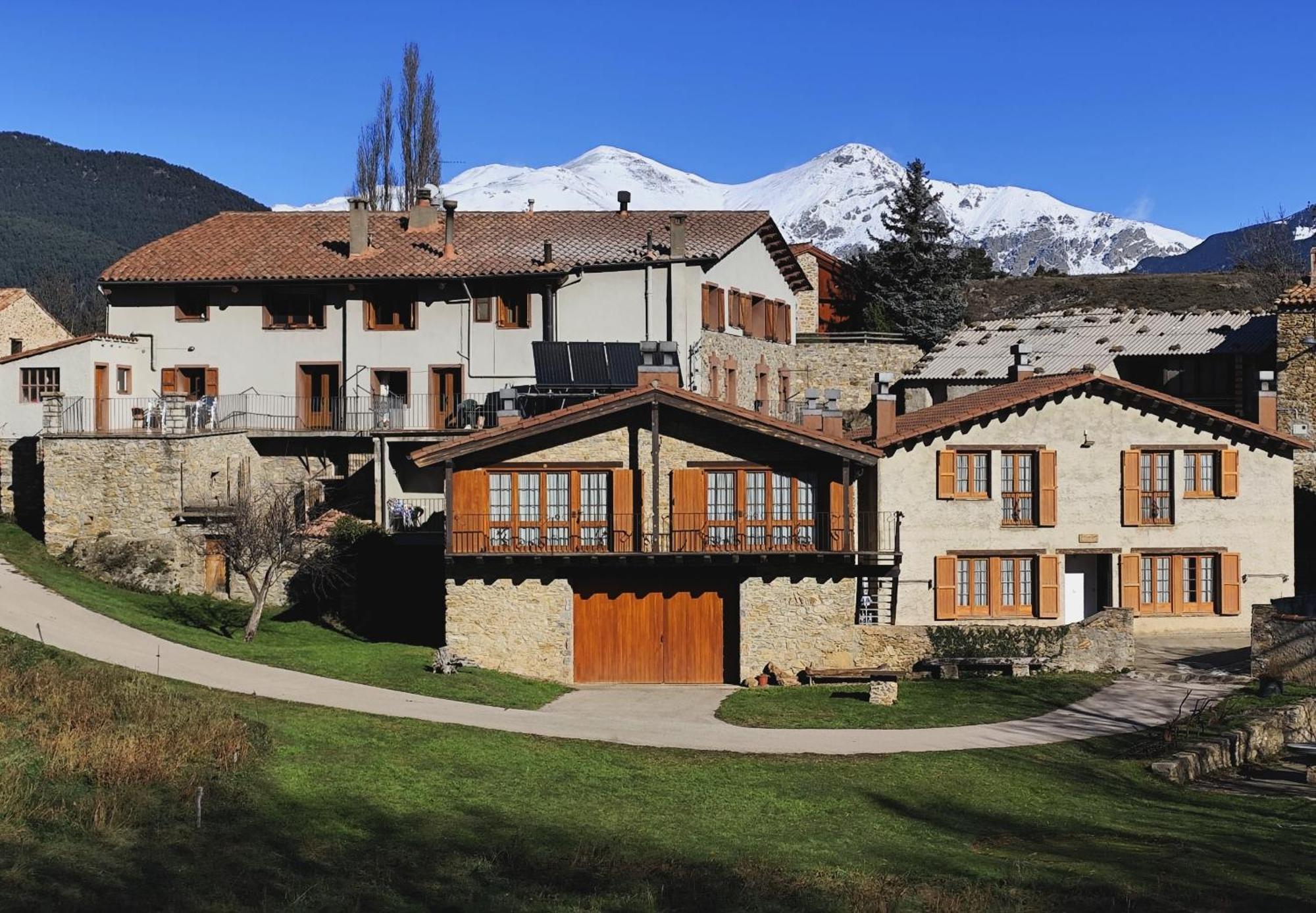 Can Tubau - Casa Rural - Apartaments Campelles Exterior foto